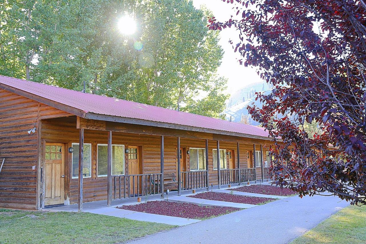 Southfork Lodge - Riverside Inn Lowman Extérieur photo